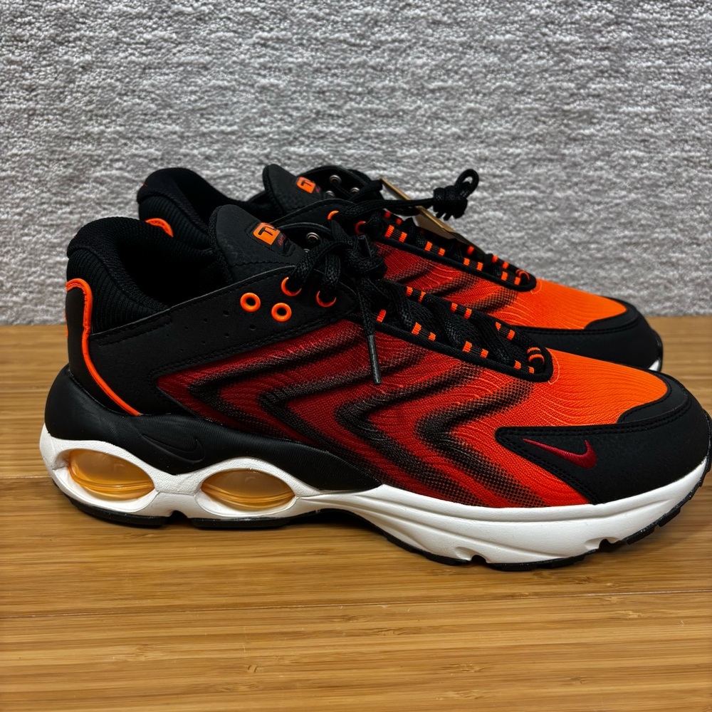 Nike Air Max TW SE Men's Sneakers Size 11 Back Red Orange FJ2590-001 No Lid